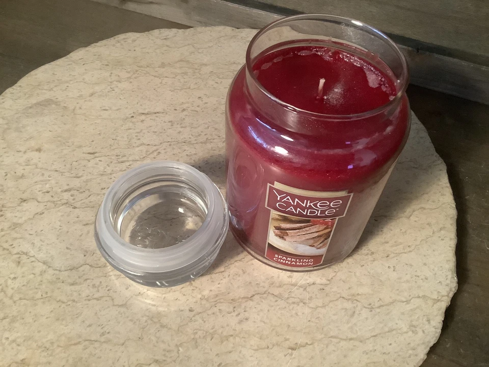 Yankee Candle SPARKLING CINNAMON Tarro Vela 22 Onzas NUEVO HERMOSO Foto 3 de 4