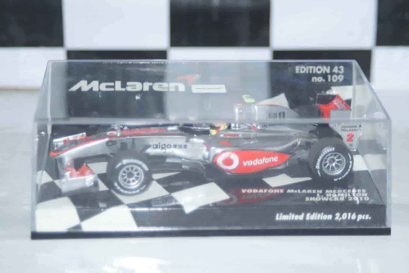 Minichamps McLaren Mercedes Vodafone L Hamilton 2010 Showcar 530 104372 1:43