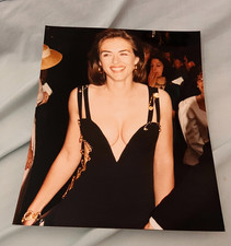 Original 1994 Liz Hurley Versace SafetyPin Dress 4 Weddings Premiere Press Photo