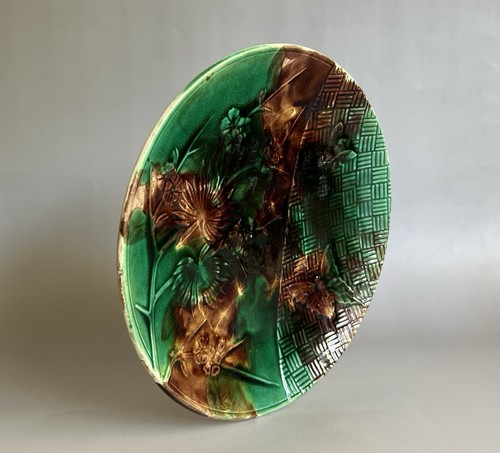 Antiker Wedgwood Majolika Teller 1882 grün braun Blumen Schmetterling 9 Zoll - Bild 7 von 14