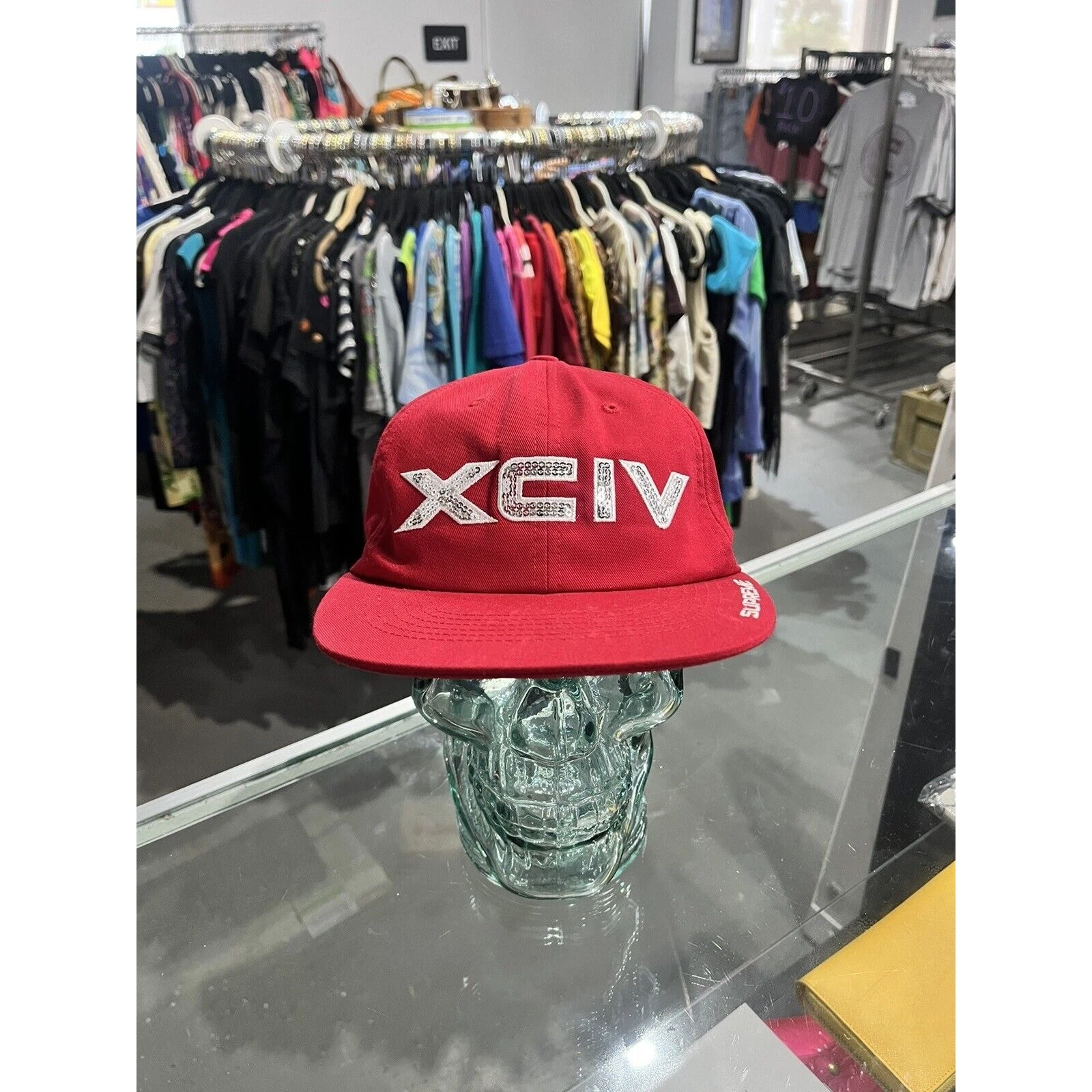 Casquette snapback rouge Supreme SS17 XCIV 6 panneaux   Supreme Hat