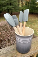 Le Creuset Jewel Spatula Set 4 Silicone Spatulas and Stoneware Crock Flint