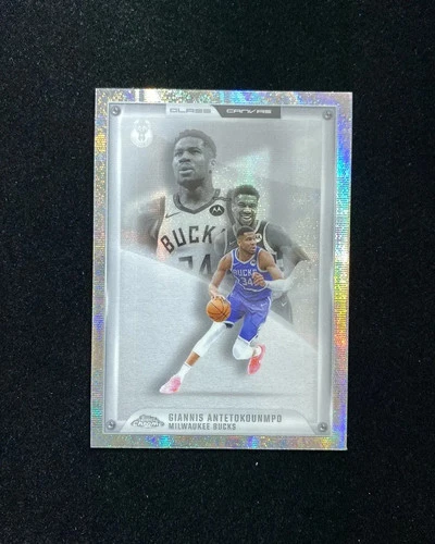 2025 Topps Chrome Giannis Antetokounmpo Base (RAW)