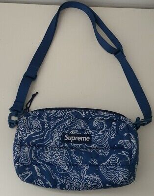 FW22 Supreme puffer side bag blue paisley shoulder Water FW22 Supreme puffer side bag blue paisley shoulder Water