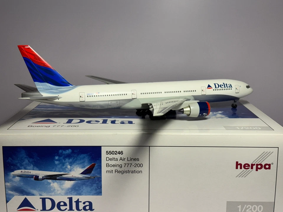 Herpa 1: 200 达美航空公司波音 777 - 200 N863DA 颜色运动 550246 — 第 2/2 张图片