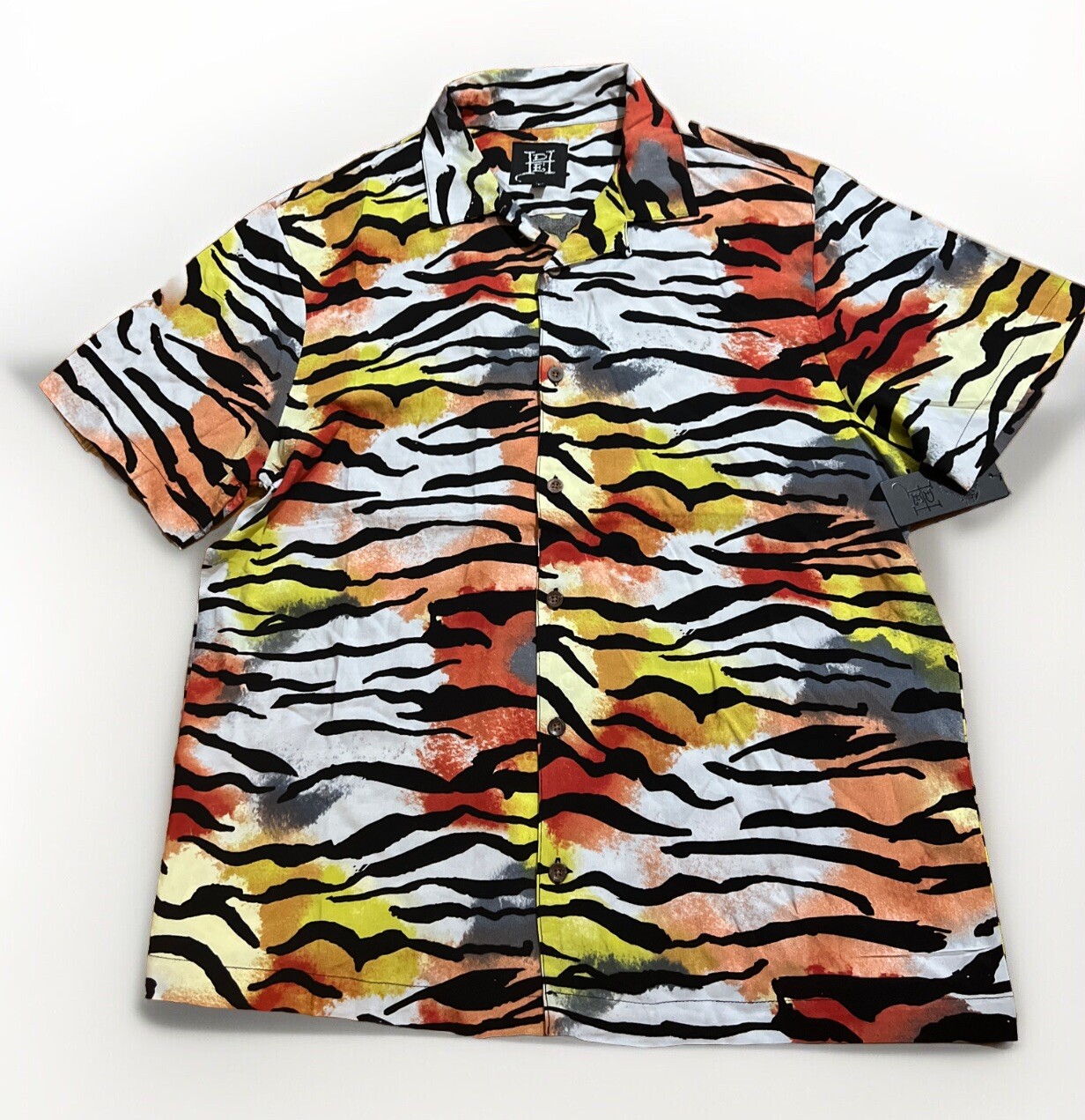 ED HARDY Tiger Printed Button Up Multicolor Camp Shirt Men’s Size L *NEW* $85