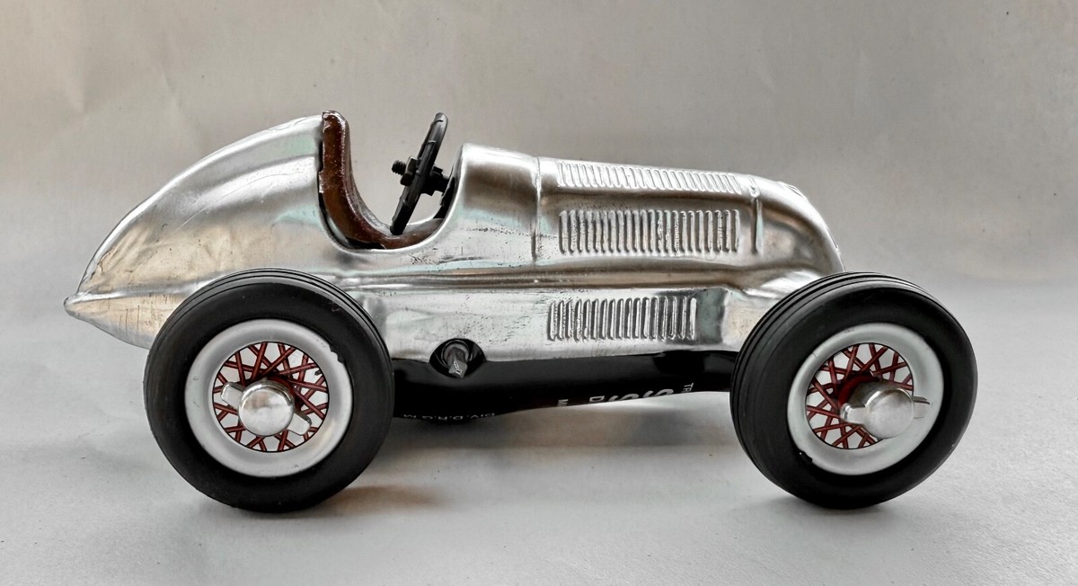 自動車 Schuco Studio Mercedes Grand Prix 1936 Schuco Studio Mercedes Grand Prix 1936 – No. 1050 - SILVER
