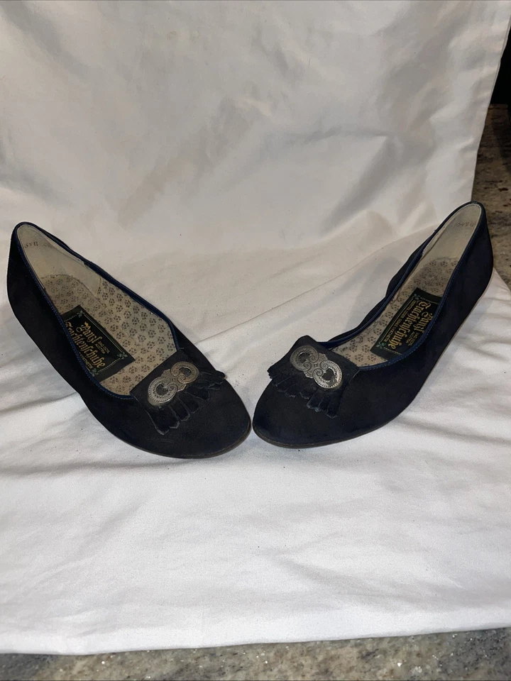 Zapatos bávaros de gamuza negros Trachten vintage con hebilla de metal Alemania 7,5 Foto 3 de 4
