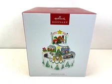 Hallmark NORTH POLE VILLAGE Large Tabletop Motion Music Lights Train 2024 NRFB