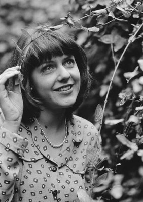 English actress Belinda Lang UK 22nd December 1975 OLD PHOTO