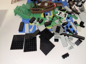 Lego Vintage Pirate Sets Forbidden Island 6270, 6261, & 6260 (Complete)