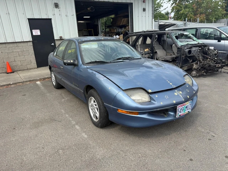 Used Loaded Beam Axle fits: 1998 Pontiac Sunfire front and rear active suspensio Foto 2 de 4
