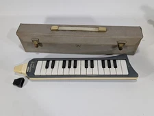 Vintage Hohner Piano 26 Melodica W/ Case Tested Germany