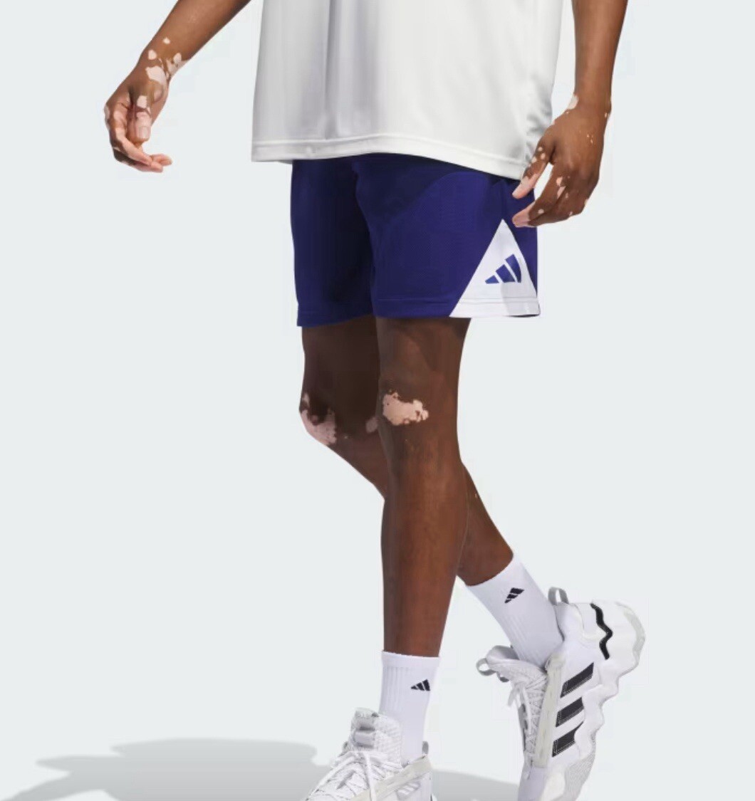 Adidas Men BASKETBALL BADGE OF SPORT SHORTS Blue/White Size M