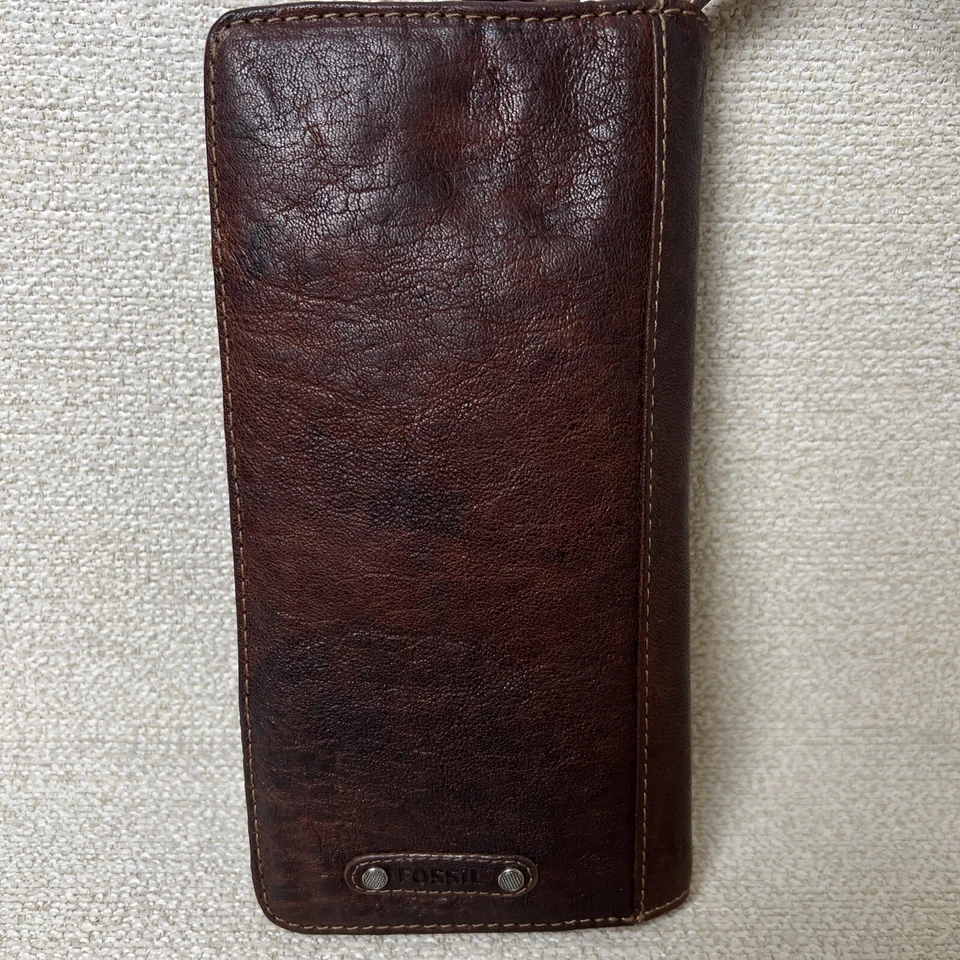 Cartera Fossil Pasaporte Cuero Rojo Cremallera Estuche Viaje Repujado Avión Correa de Muñeca Foto 4 de 4