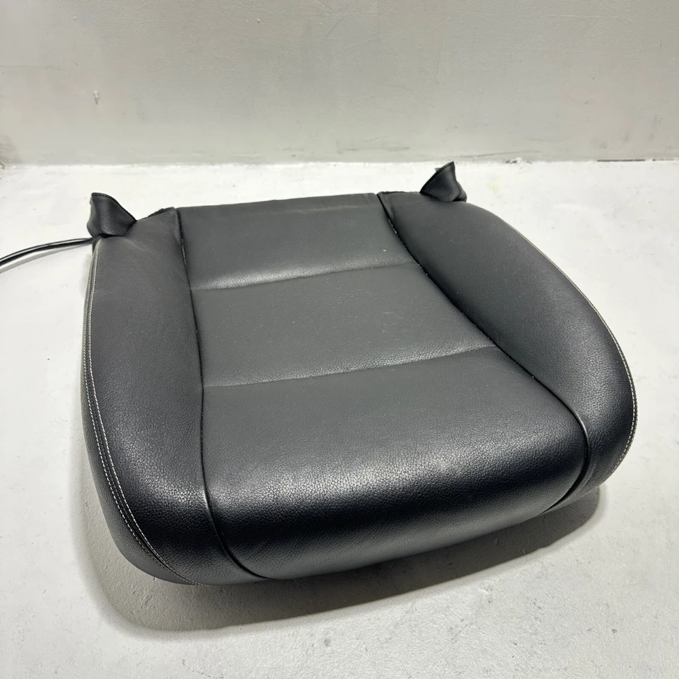 Cojín de cuero inferior térmico asiento del pasajero delantero OEM BMW 550i GT 2014-2017 Foto 3 de 4
