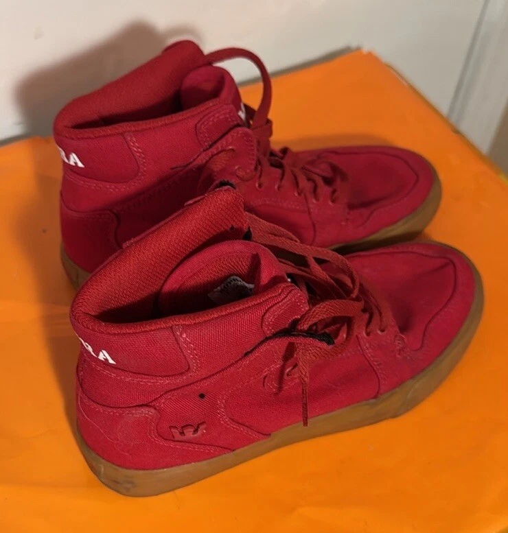 "Zapato de skate Supra High Top con cordones 9,5"" punta de tacón usado en excelente estado unisex juvenil talla 4 original $140" Foto 4 de 4