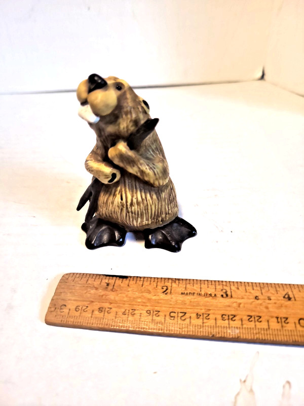 Bearfoots Beaver “Sassy” Mini Figurine Figure Jeff Fleming Big Sky Carvers