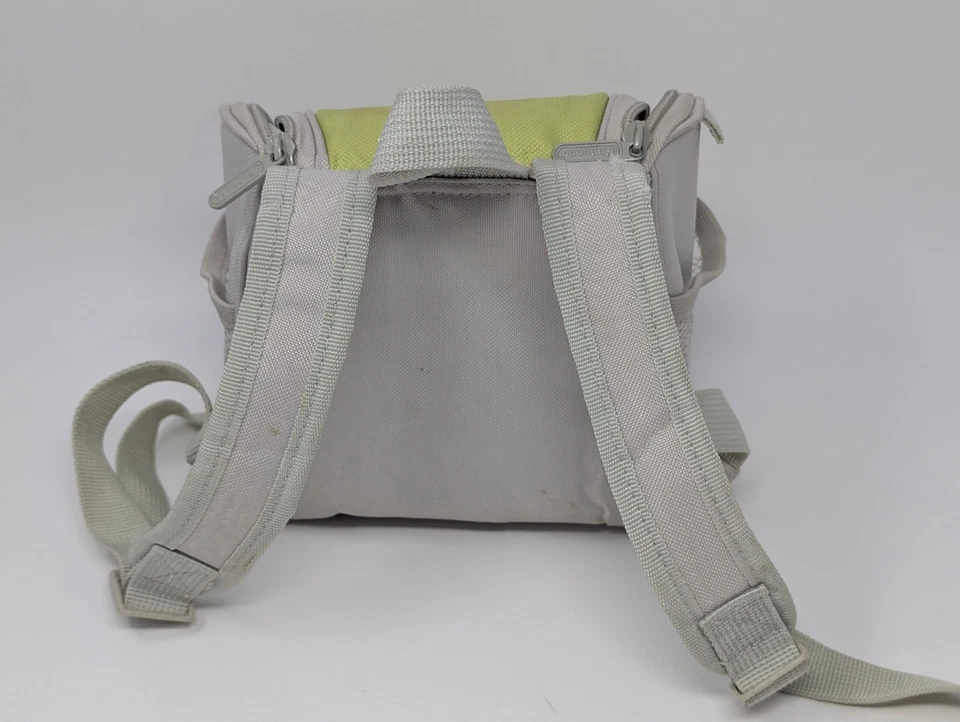 Mochila de viaje pequeña Nintendo verde/blanca para Nintendo DS/DSi/3DS Foto 2 de 3