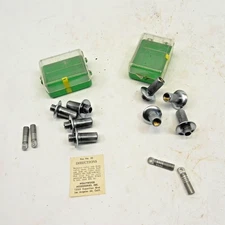 VINTAGE HOLLYWOOD ACCESSORIES LOT OF 8 VALVE STEM HUB CAP LOCKS W/ 4 KEYS NOS