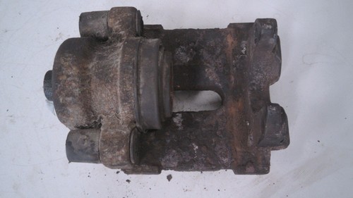 Bremssattel hinten rechts BMW 325d DPF Bj 2007 E90 / E91/ 2473768