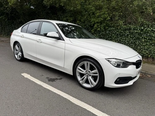 2016 BMW 3 Series, photograph 16