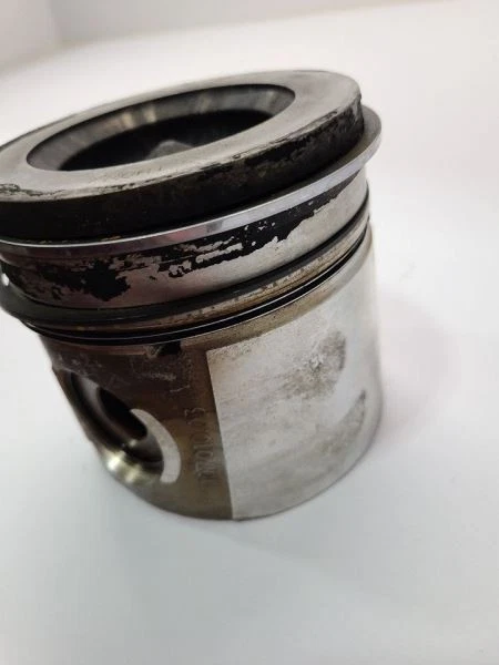 2007 07 Dodge Ram 2500 Pickup 6.7L Piston Foto 3 de 4