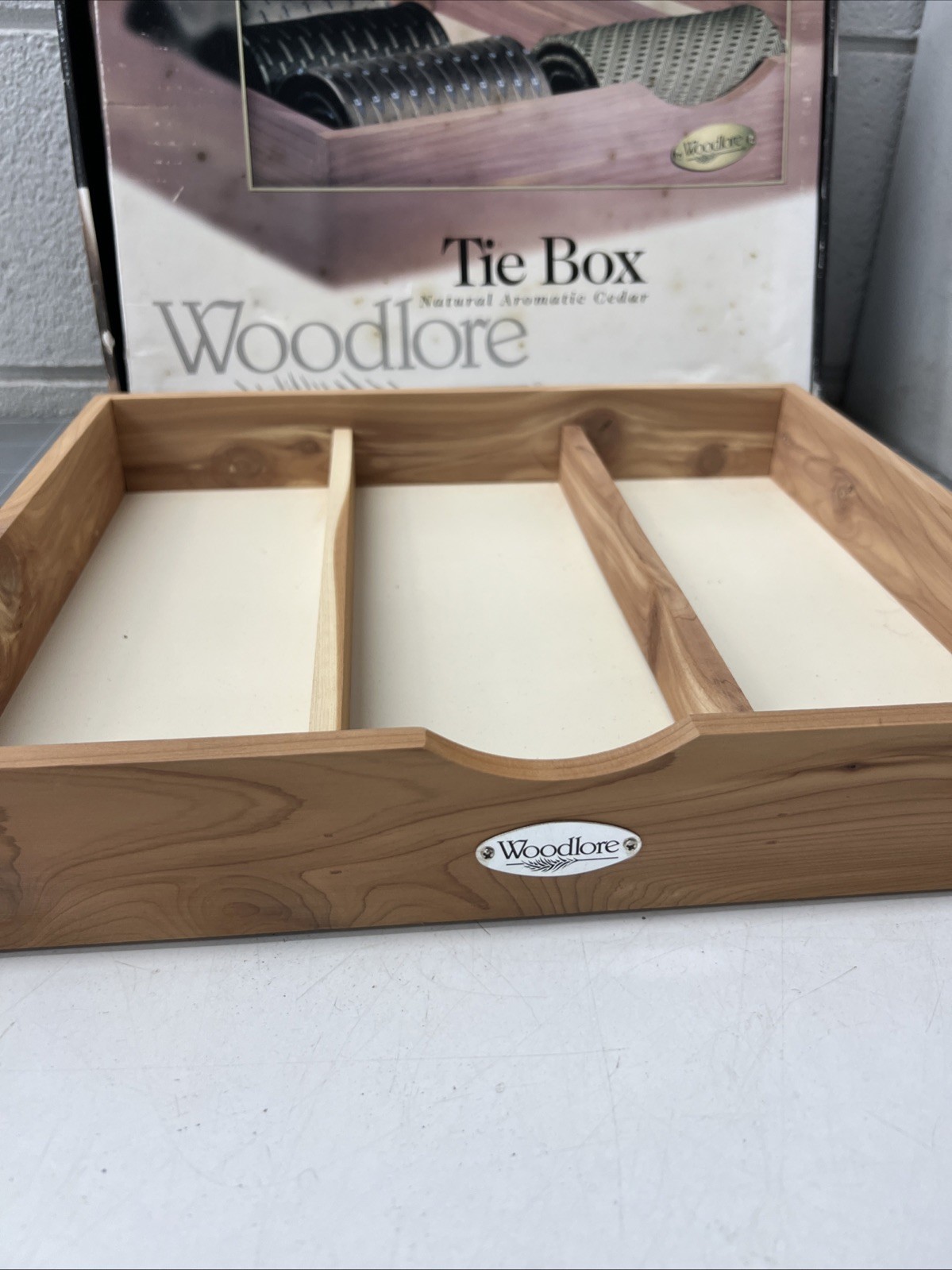 VINTAGE RETRO 1980s TIE BOX WOODLORE MENS FASHION CEDAR