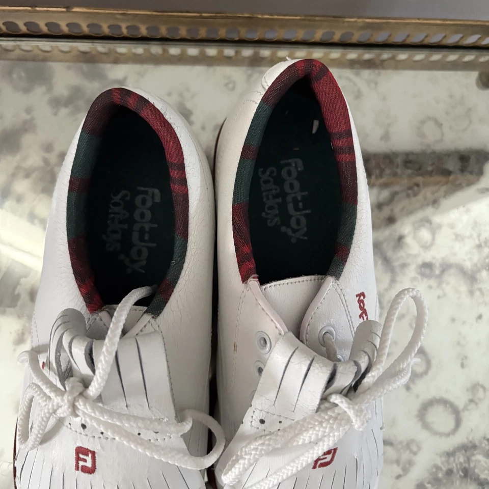 Zapatos de golf FootJoy SoftJoys para mujer 5,5 puntas de metal suela roja clásica Foto 3 de 4