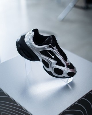 NIKE AIR MAX MUSE BLACK METALLIC SILVER