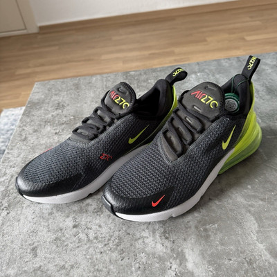 Nike Air Max 270 Herren Sneaker Low Top EU 42,5 Schwarz Grün Rot Weiß
