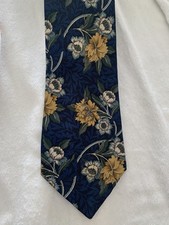 Stylish LIBERTY of London 100% silk floral mens neck tie