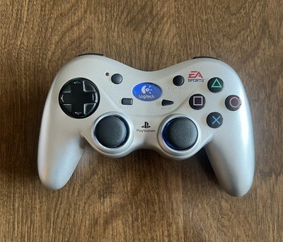Logitech Cordless Action Controller Silver EA Sports PS2 G-X2D11 CONTROLLER ONLY