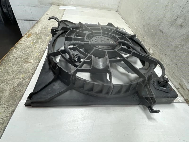 KIA OPTIMA 2010 refrigeración delantera radiador ventilador motor OEM Foto 3 de 4