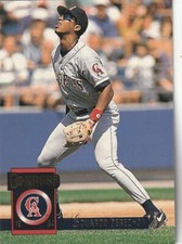 FREE SHIPPING-MINT-1994 Donruss Eduardo Perez #227 ANGELS