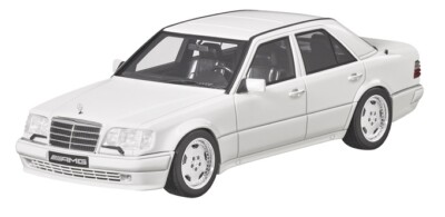 OTTO Mobile Mercedes Benz E60 AMG (W124) Arctic Whi 1:18 B6604