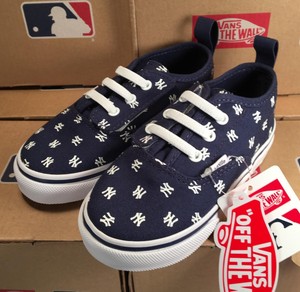 vans yankees slip ons