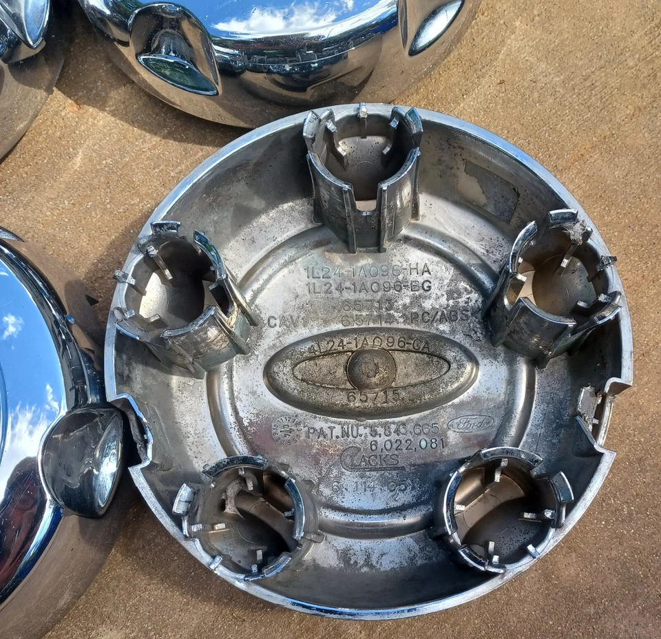 Ford Explorer center cap set (4 pieces), chrome, 2003-2005 part # 1L24 1A096 HA - Image 3 of 3