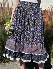 Jessica's Gunnies 70's Vintage Tiered Cotton Floral Skirt / XS S