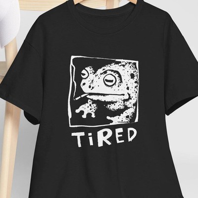 Tired frog funny grunge black and white amphibian lover Unisex T-shirt