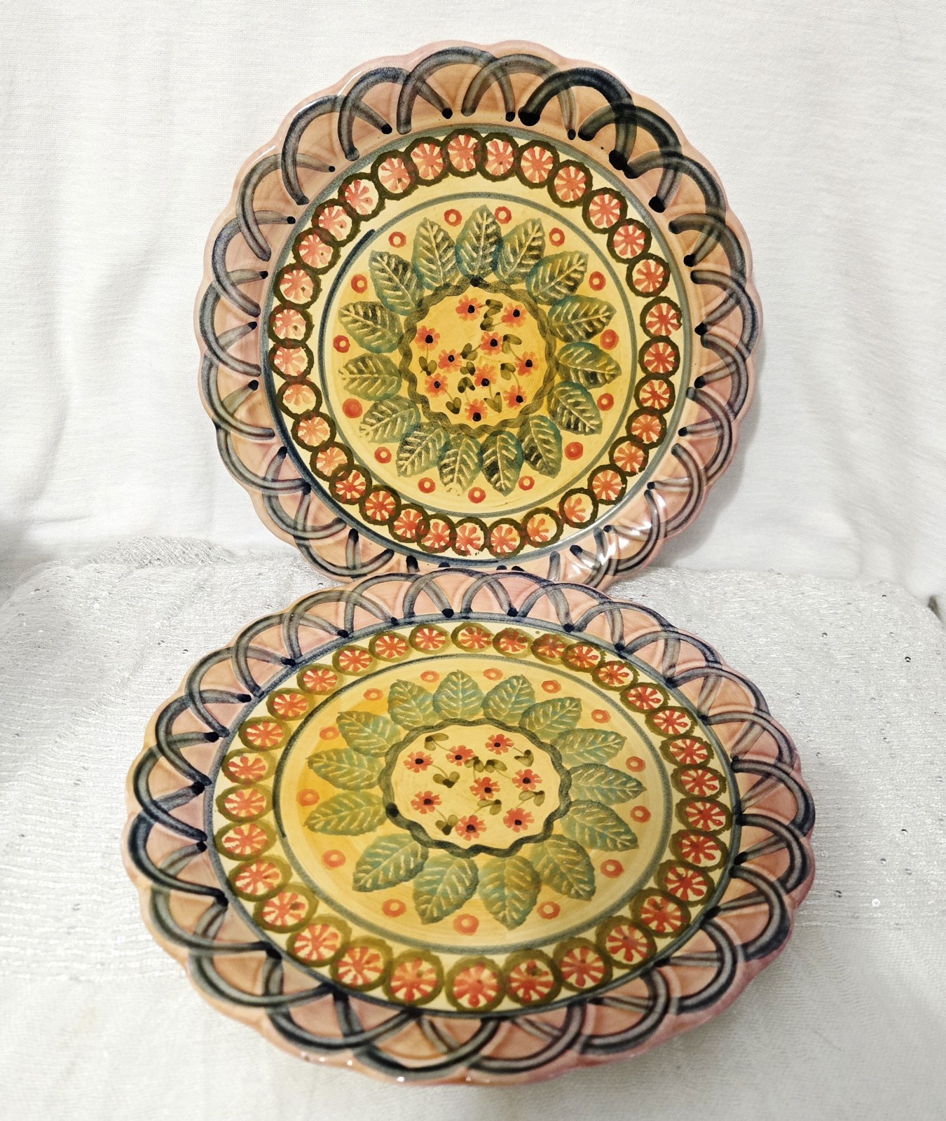 Set of 2 Italy Hand Painted Ceramic Dinner Plates 10.25