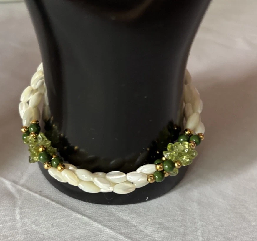 Juego de 4 collares, pendientes y pulsera vintage de madreperla peridoto Foto 3 de 4