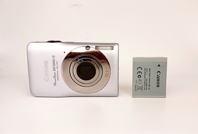 Canon PowerShot Digital ELPH SD1300 IS 12.1 MP Digital Camera Silver