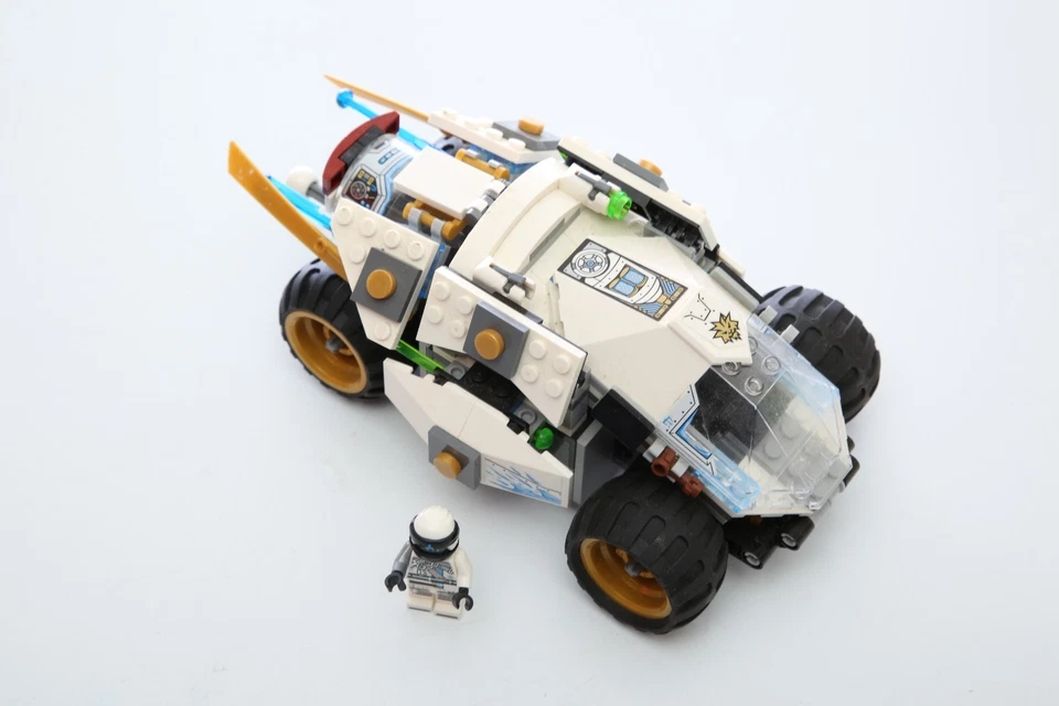 LEGO Ninjago 70588 Titanium Ninja Tumbler, photo 4 of 5