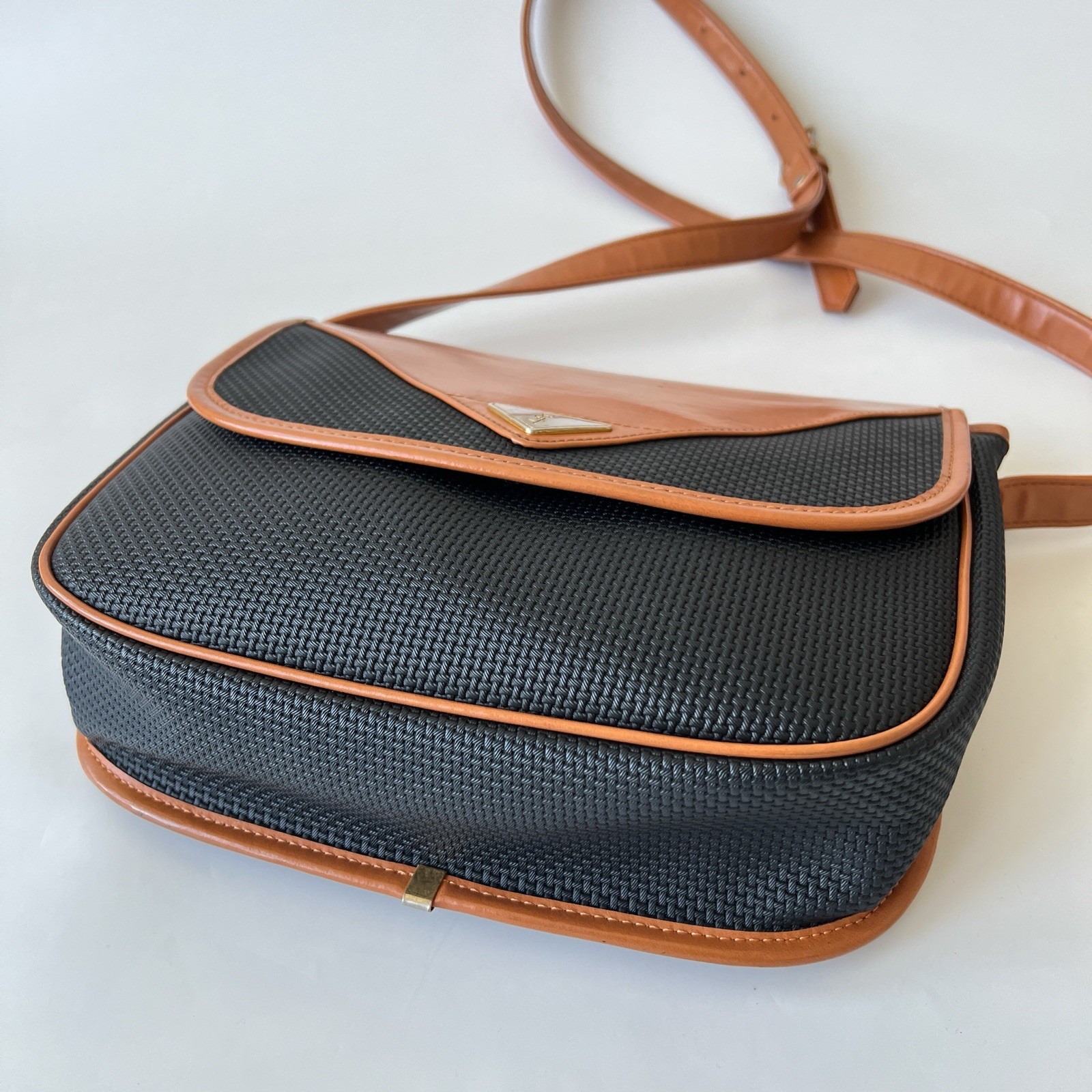 Borsa a tracolla Yves Saint Laurent autentica vintage YSL logo triangolo