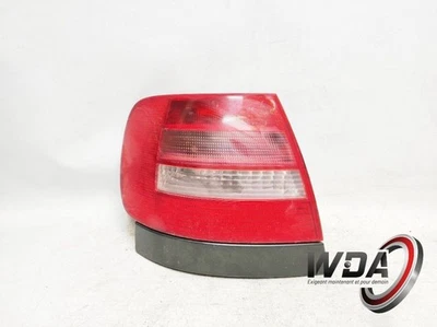 Feu arriere gauche Audi A4 I A4 I 8D0945095G - Photo 1/2