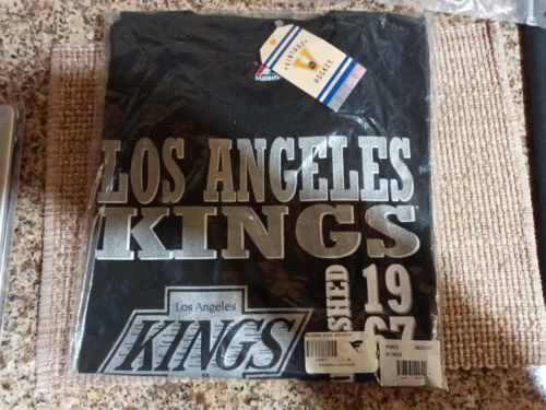 Los Angeles Kings EST 1967 Official T-shirt Medium BRAND NEW