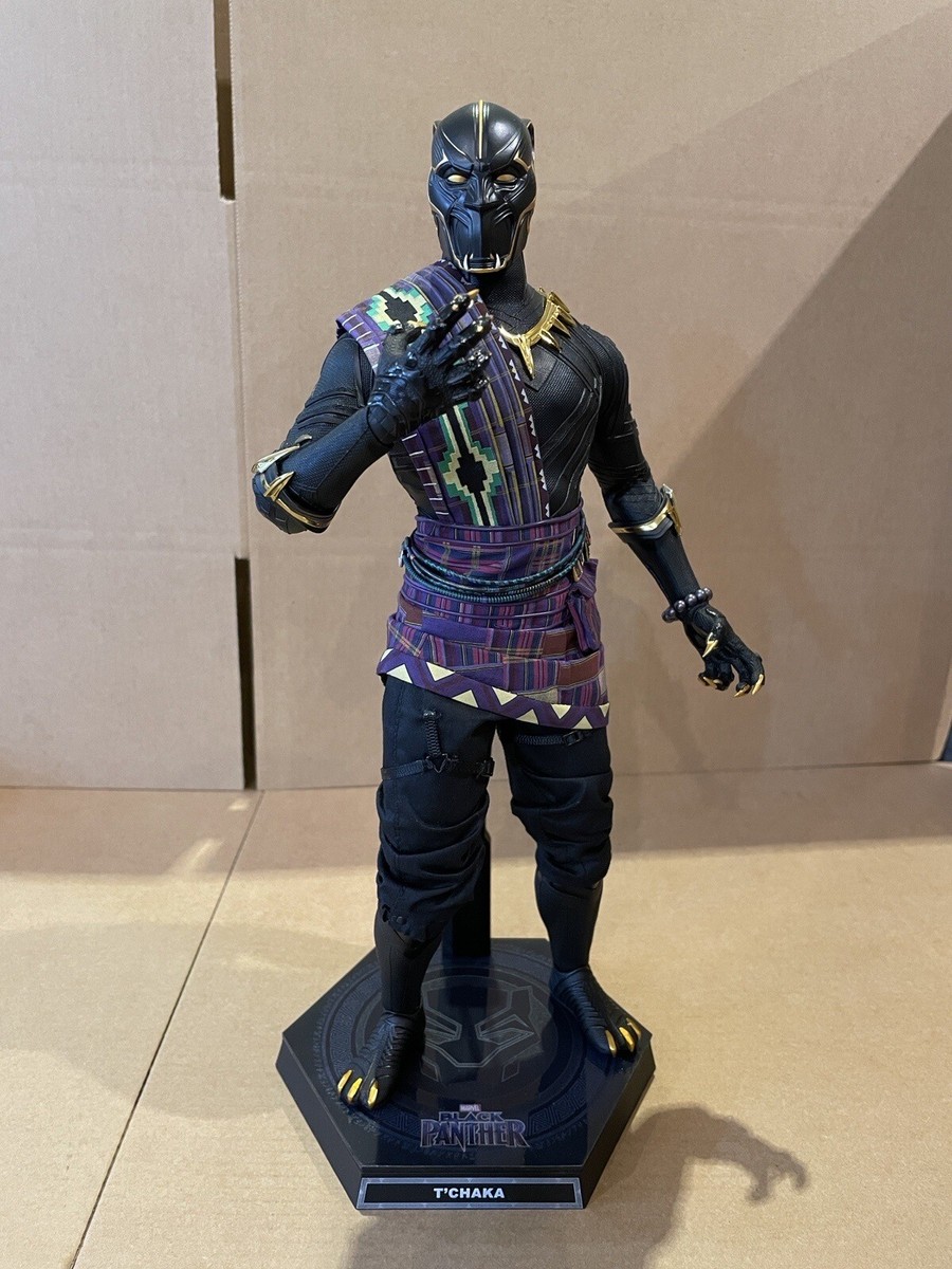 MMS487 Hot Toys Black Panther T'Chaka (Displayed) | eBay UK