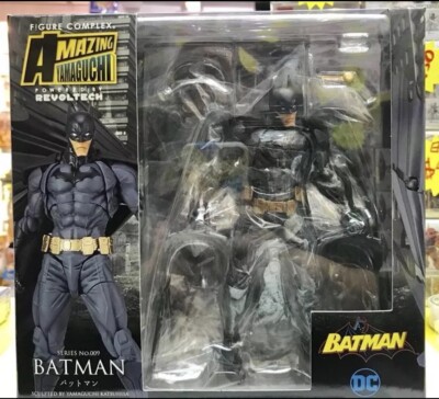 New Amazing  Revoltech NO.009 Batman 16CM Action Figure Gift NEW IN BOX