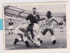 Pelé Rookie Cards Checklist Gallery and Autograph Memorabilia Guide 32